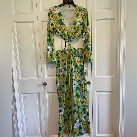 Green Floral Jumpsuit - Picture 2 of 8